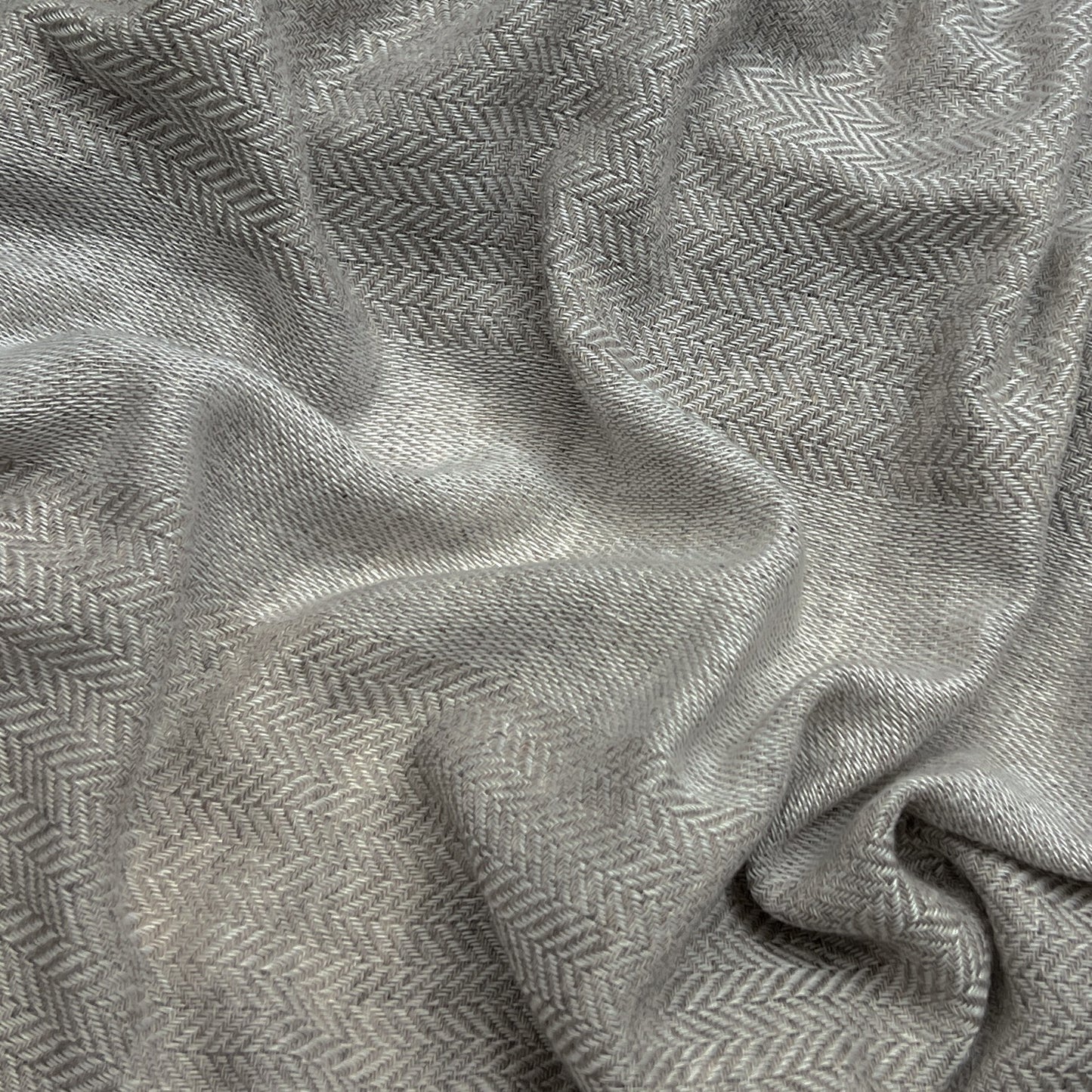 Handmade Herringbone Sheep Wool Scarf (Light Grey)