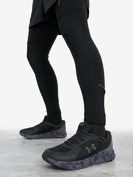Men's Under Armour Charged Bandit Sneakers (Black)